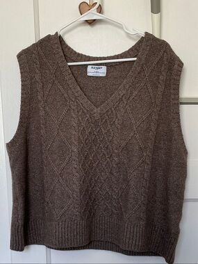 Old Navy Brown Cable Knit V-Neck Sweater Vest